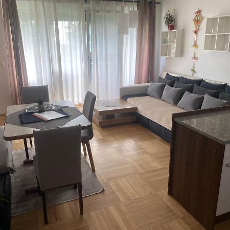 Wohnhaus City Sued Herzogsdorf Экстерьер фото